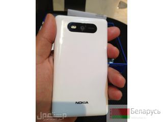   Nokia Lumia 820  